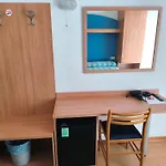 Hotel Midi