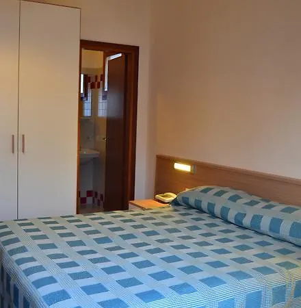 Midi Hotel