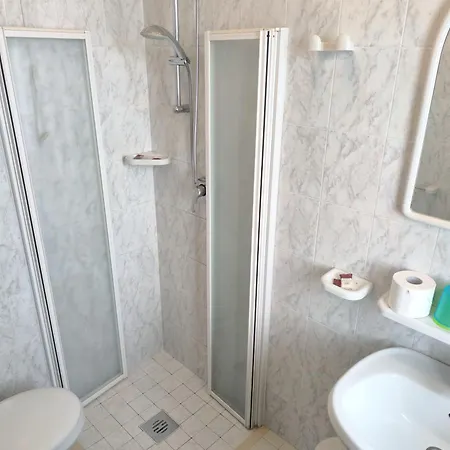 Hotel Midi